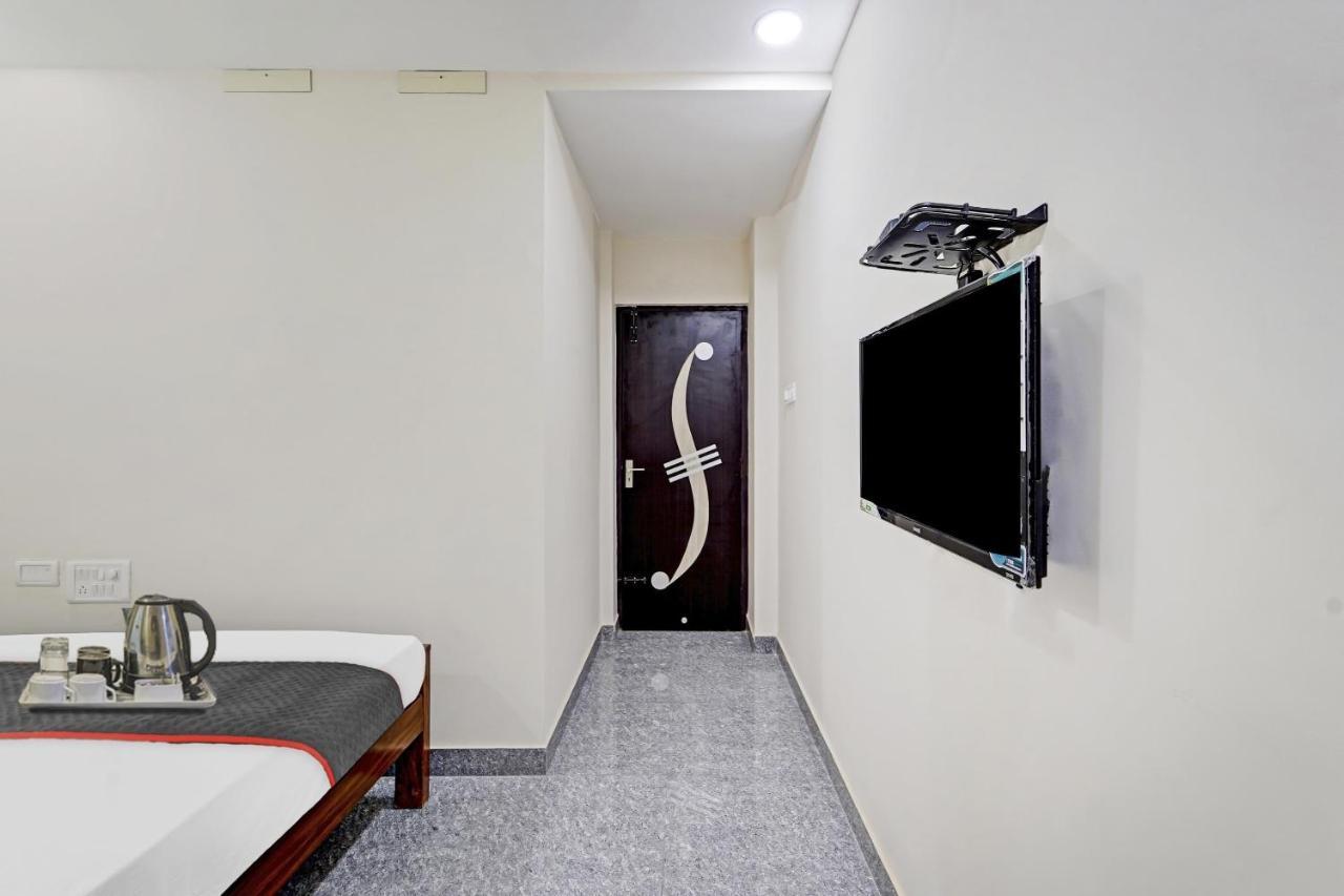 Super Townhouse 1096 Hotel Redfox Nungambakkam Near Apollo & Shankar Nethralaya Hospital Madrás Exterior foto