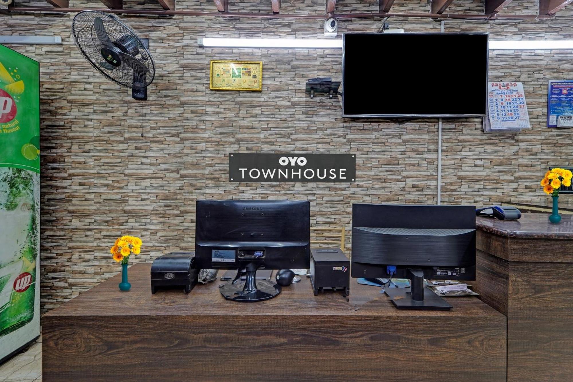 Super Townhouse 1096 Hotel Redfox Nungambakkam Near Apollo & Shankar Nethralaya Hospital Madrás Exterior foto