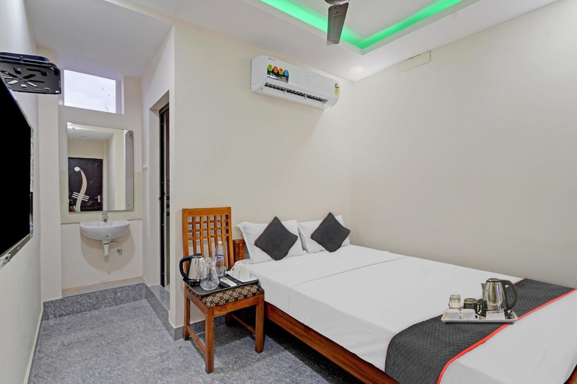 Super Townhouse 1096 Hotel Redfox Nungambakkam Near Apollo & Shankar Nethralaya Hospital Madrás Exterior foto