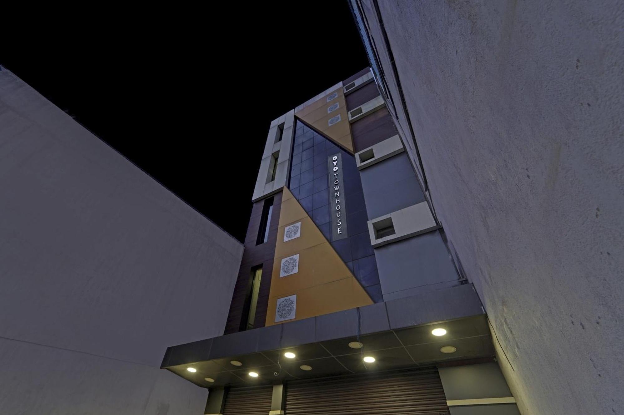 Super Townhouse 1096 Hotel Redfox Nungambakkam Near Apollo & Shankar Nethralaya Hospital Madrás Exterior foto